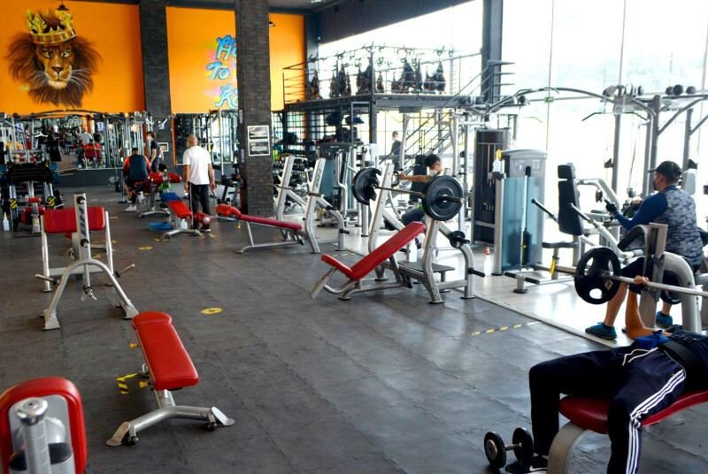 Vista atribuida por un directorio público a Empire Fitness Los Héroes; segunda vista no verificada como actual